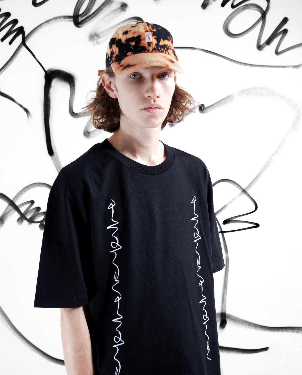 Poetic Crayon Chain Tee Black