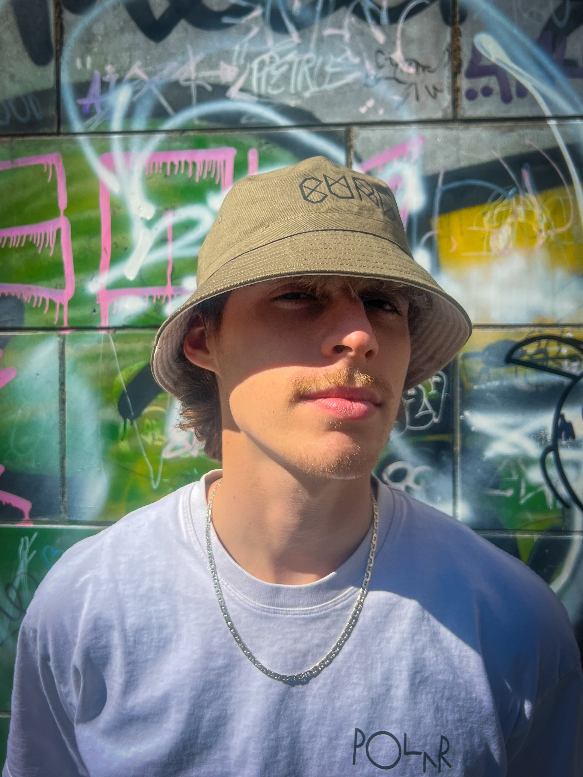 Curb Reversible Bucket Hat Pacman/Classic Logo Beige / Khaki Green