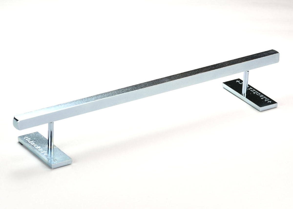 Blackriver - Ironrail Square Low Silver