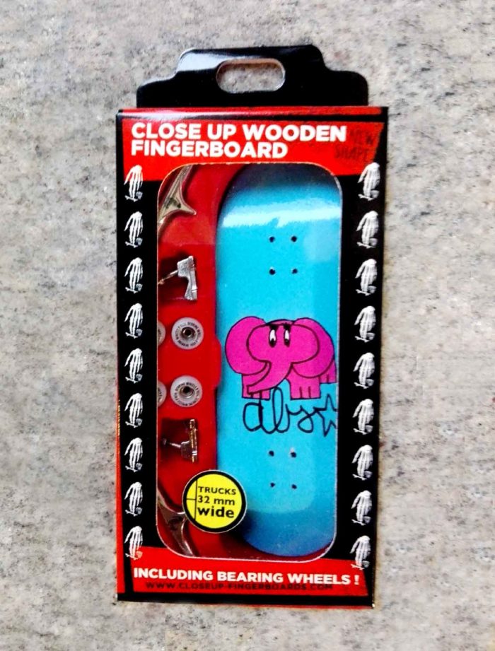 Close Up Fingerboard Abs