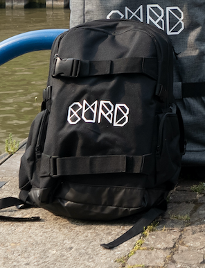 Curb Classic Backpack w Skatestraps Black