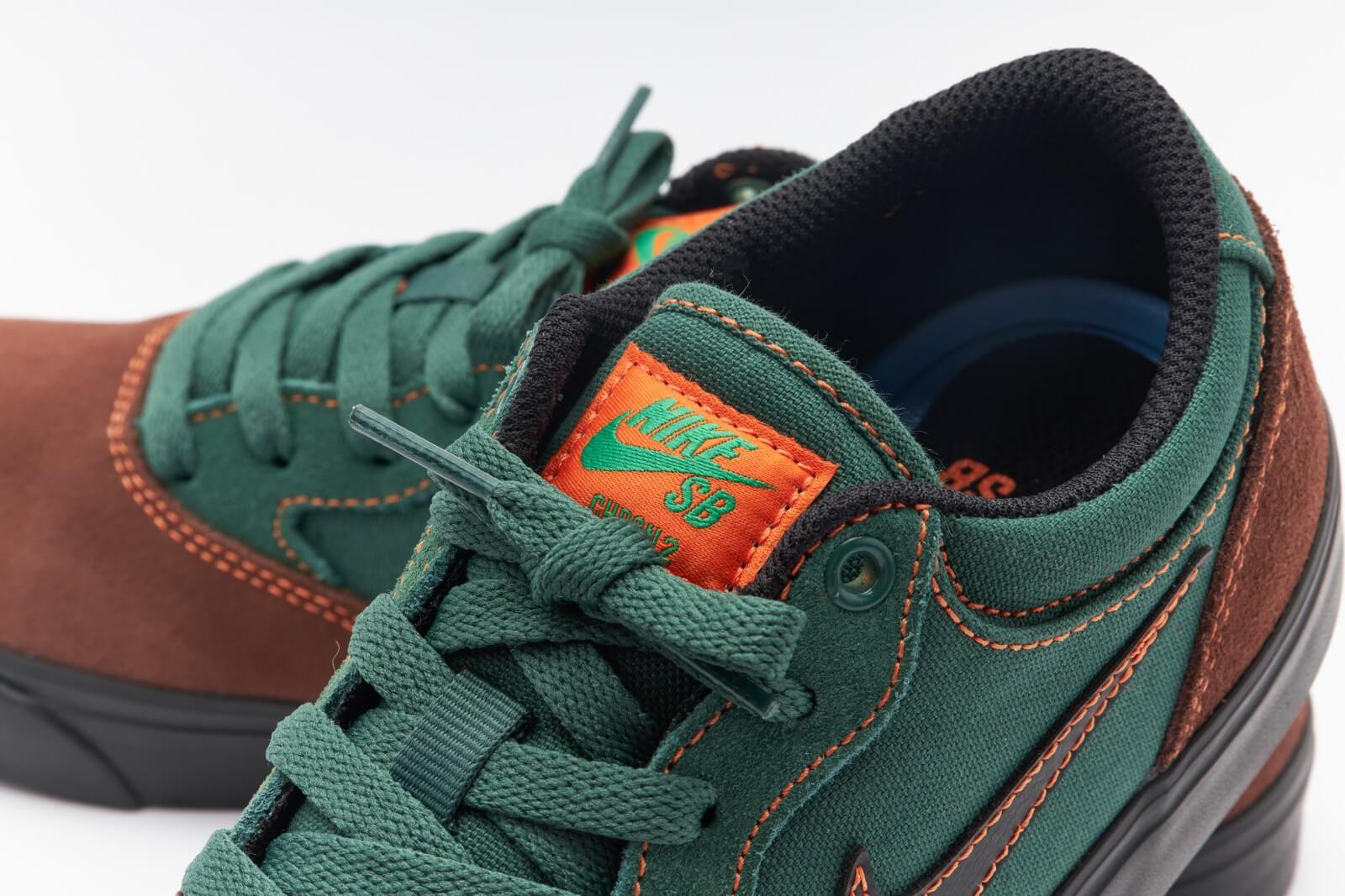 Nike SB Chron 2 LT Chocolate/Black/Noble Green